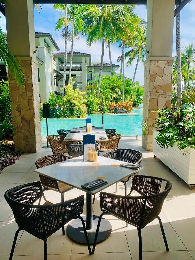 Апартаменты Tropical Retreat - Poolside Swimout - Ground Floor - Sea Temple Resort & Spa Порт Дуглас Австралия